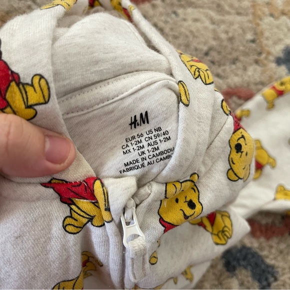 H&M Winnie the Pooh all over 2 piece set rare - Picture 4 of 4